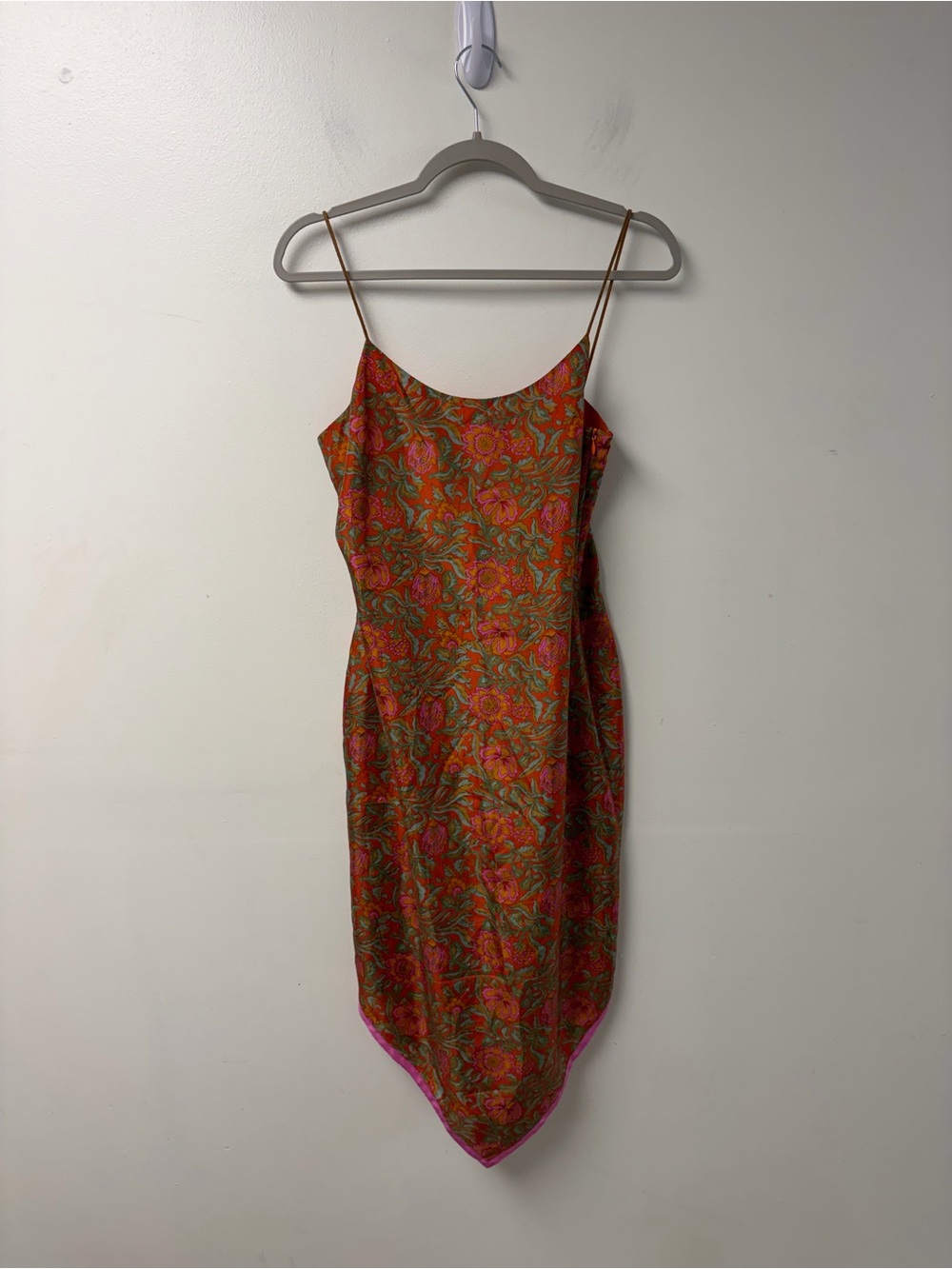 VTG Harold’s Y2K 100% Silk Handkerchief Hem Floral Dress Size 6